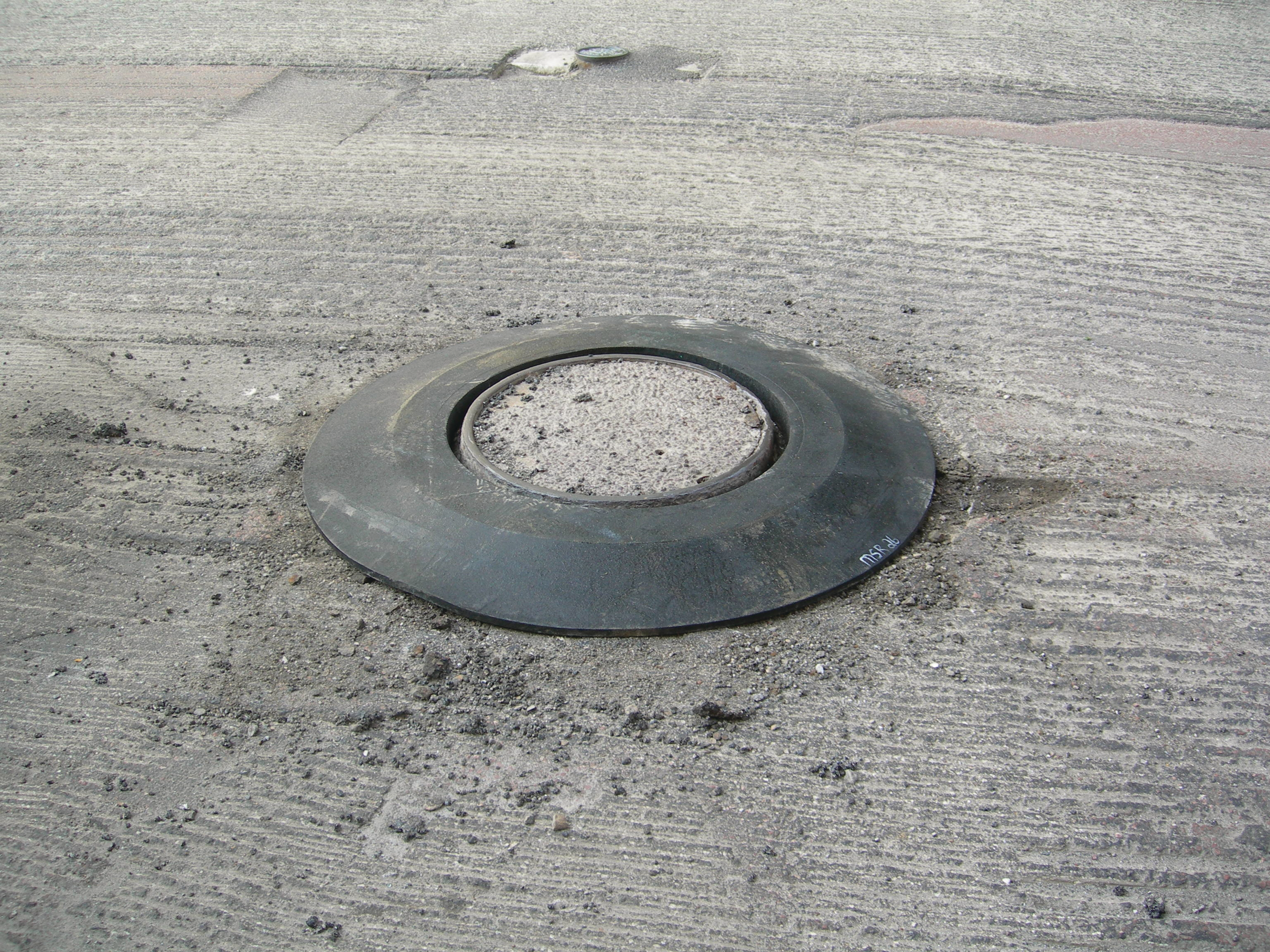 Manholesafetyramp 10076940
