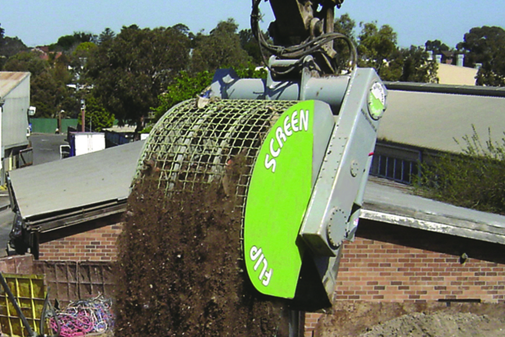 The EX80 replaces the bucket of 20- to 27-ton excavators and works by rotating continuously 360 degrees.