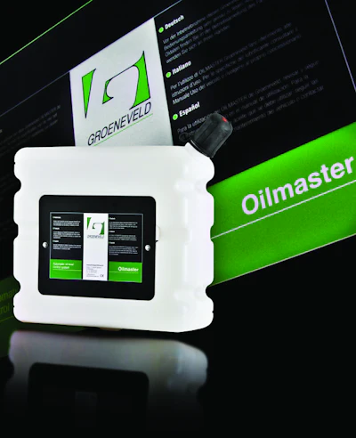 Measures oil level in the sump following a fixed protocol when motor is standing still and automatically adds correct amount of oil