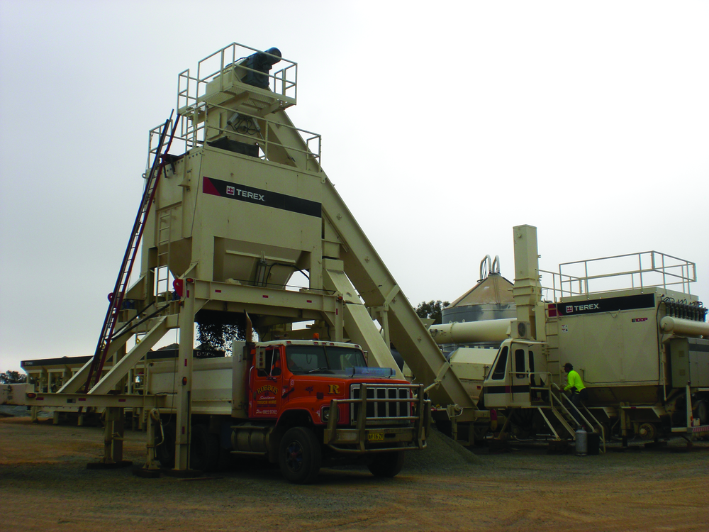 Terex calls its E100P asphalt plant 'super-portable' and says it is the only single/dual load plant featuring counterflow drum mixer technology.