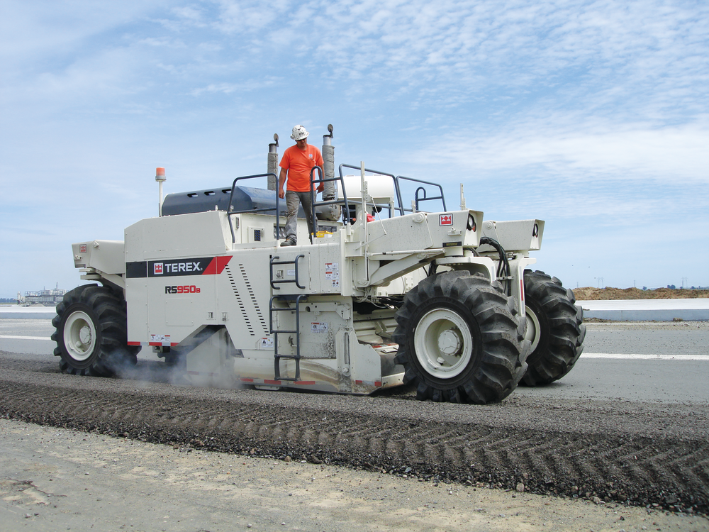 With its 950-hp diesel engine, the RS950B delivered a 40% production increase over the 600-hp machine when reclaiming 8 in. of military-grade asphalt and 3 in. of Macadam at Travis Air Force Base. (photo courtesy: Herrmann Equipment)