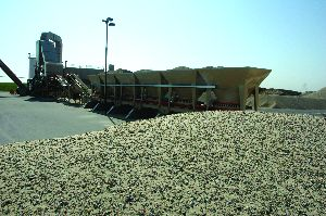 The used equipment in the plant package included a refurbished six-bin aggregate cold feed system with a refurbished 5' x 14' single deck aggregate screen and a refurbished 30' x 70' aggregate scale conveyor.