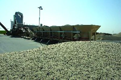 The used equipment in the plant package included a refurbished six-bin aggregate cold feed system with a refurbished 5' x 14' single deck aggregate screen and a refurbished 30' x 70' aggregate scale conveyor.