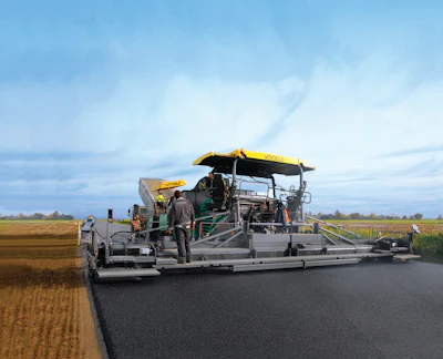 The sub-base and the lower asphalt courses were placed without tensioned wires, using satellite-aided navigation. A top quality pavement was built with a joint-free wearing course.