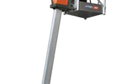 JLG's LiftPod FS60 is an alternative to ladders, scaffolding and rolling ladders for professionals who need a secure working height of 12 feet.