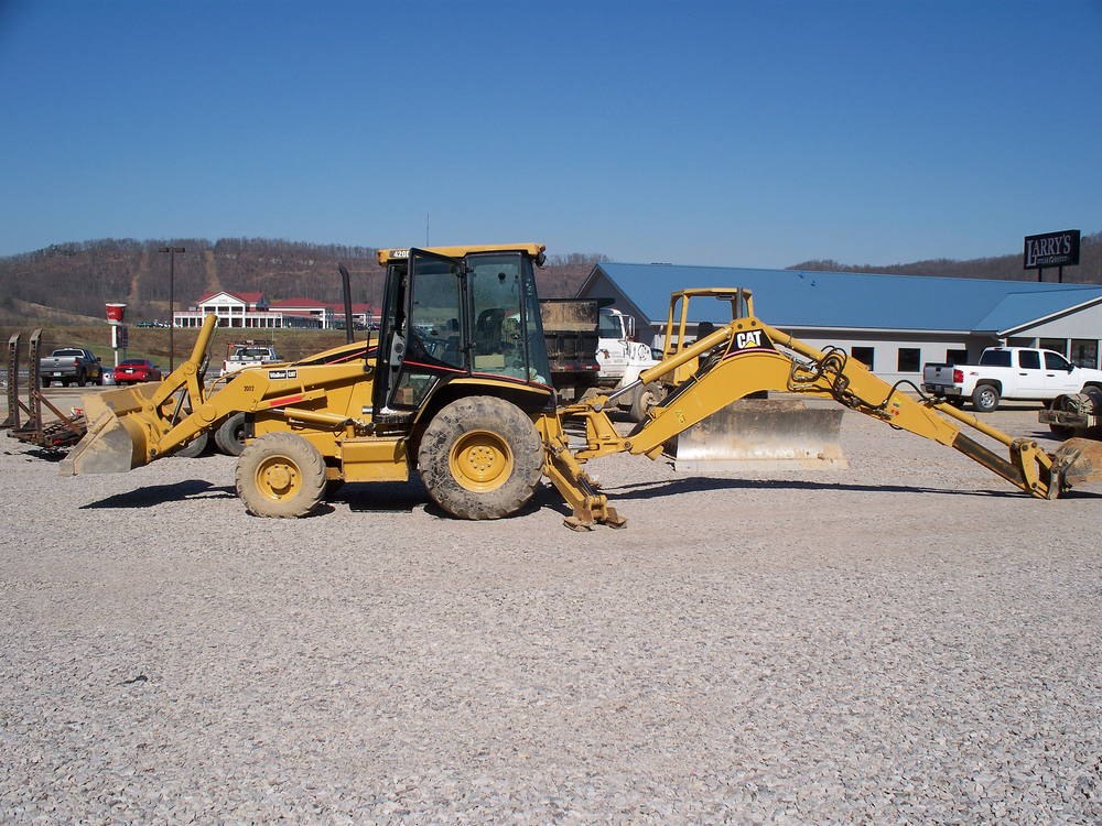 Rhinoliningscat420backhoe 10448669