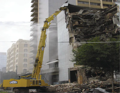 Cherry Demolition had to demolished the 7-story Savoy Hotel in Houston without damaging the nearby buildings and minimizing impact to Main Street infront of the demolition site.