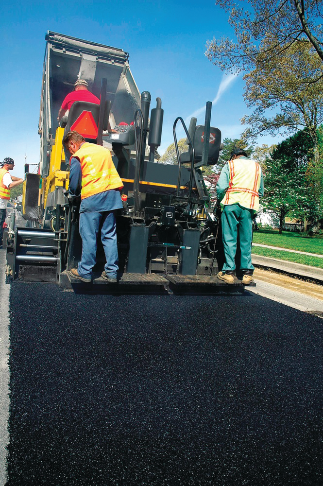 A high-deck configuration results in greater productivity because the operator can focus on keeping the paver moving while screed operators focus on the mat.