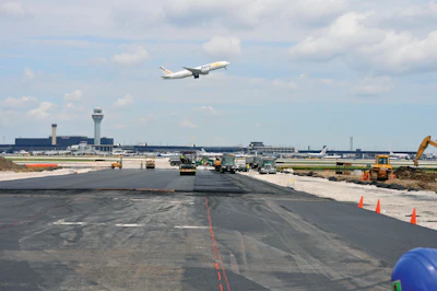 Omptaxiwayzs1 10622607