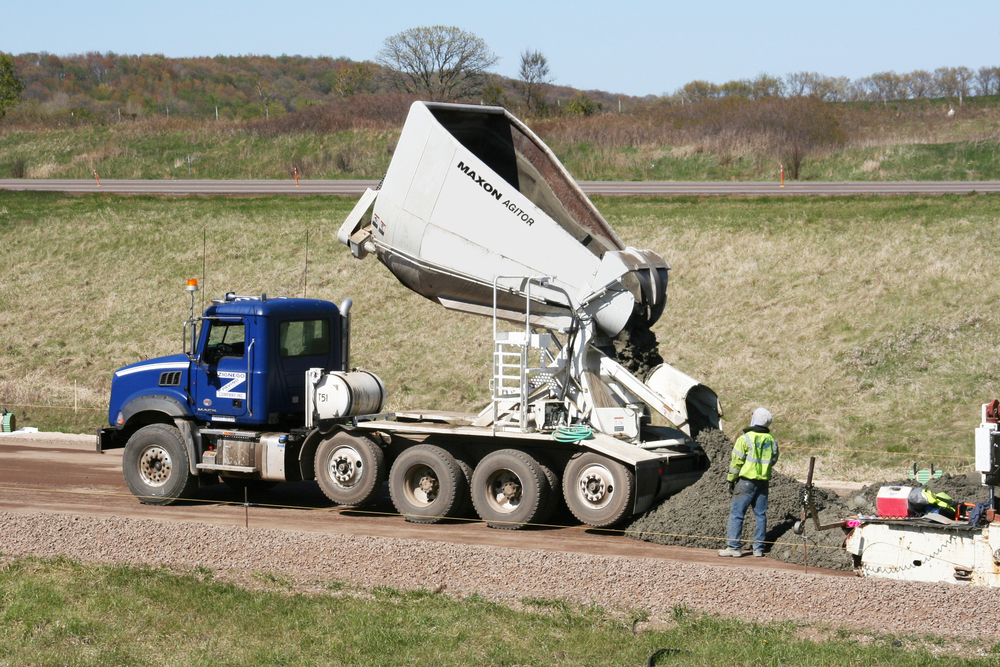 Maxon Industries delivered its 1,000th Agitor to paving contractor Zignego Construction.