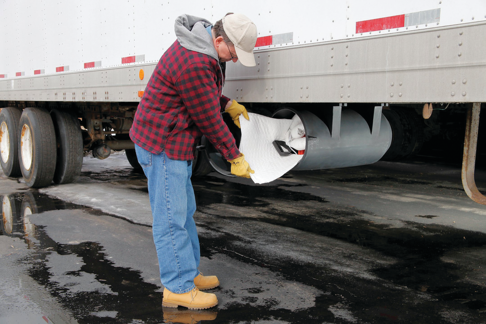 New Pig Truckmount Spill Kit S 10742865