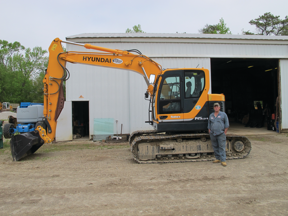 Chuck Ulmer, a mechanic by trade, started his first business focusing on construction equipment and engine repair. After a decade repairing machines, he flipped his business model from construction equipment repair to equipment rental – and Construction Equipment Rental was born.