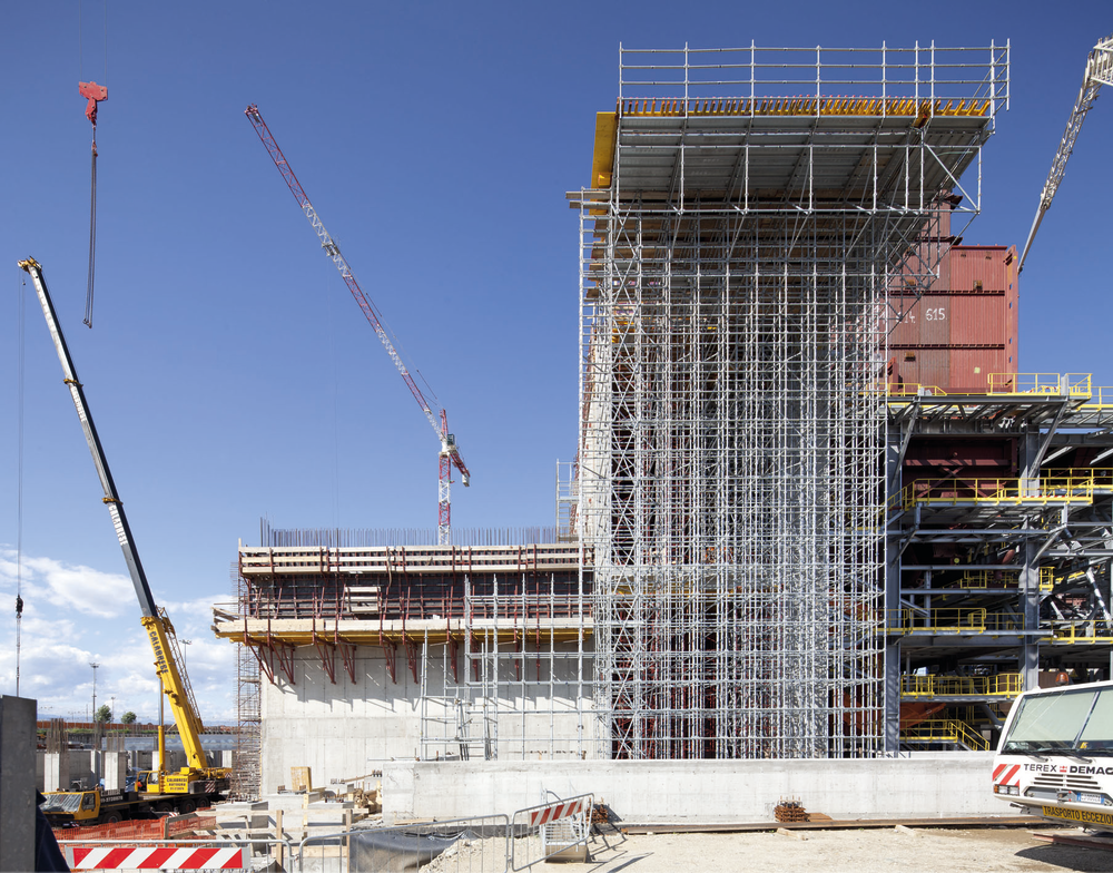 Scaffolding and formwork manufacturer Pilosio’s in-house technical design department developed custom made solutions to overcome the most complex building yard challenges.
