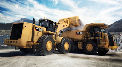 The 986H wheel loader has a 42,500-kg operating weight to form an effective pass match with the 770G and 772G trucks and many on-highway truck configurations.