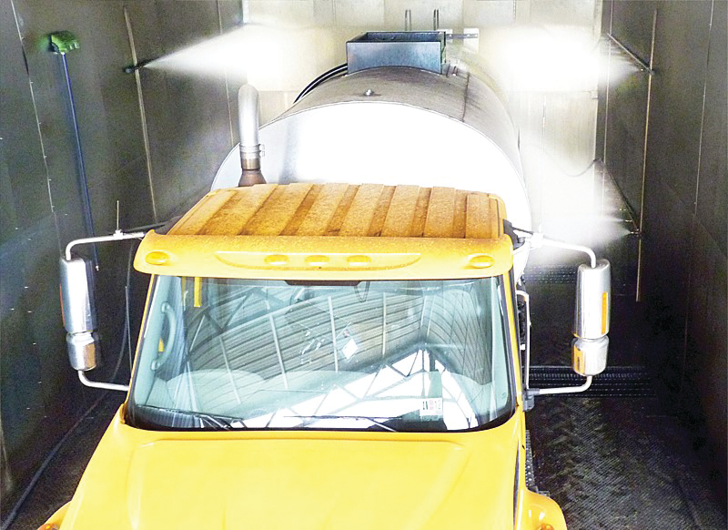 Automatically cleans distributor trucks and other paving equipment, then recycles the solution for reuse.