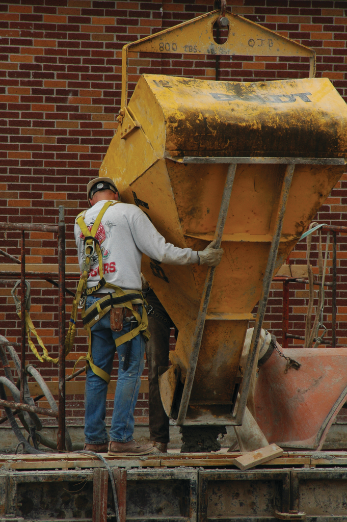 National Safety Stand-down week encourages construction firms to host safety stand-downs that focus on recognizing hazards and preventing falls.