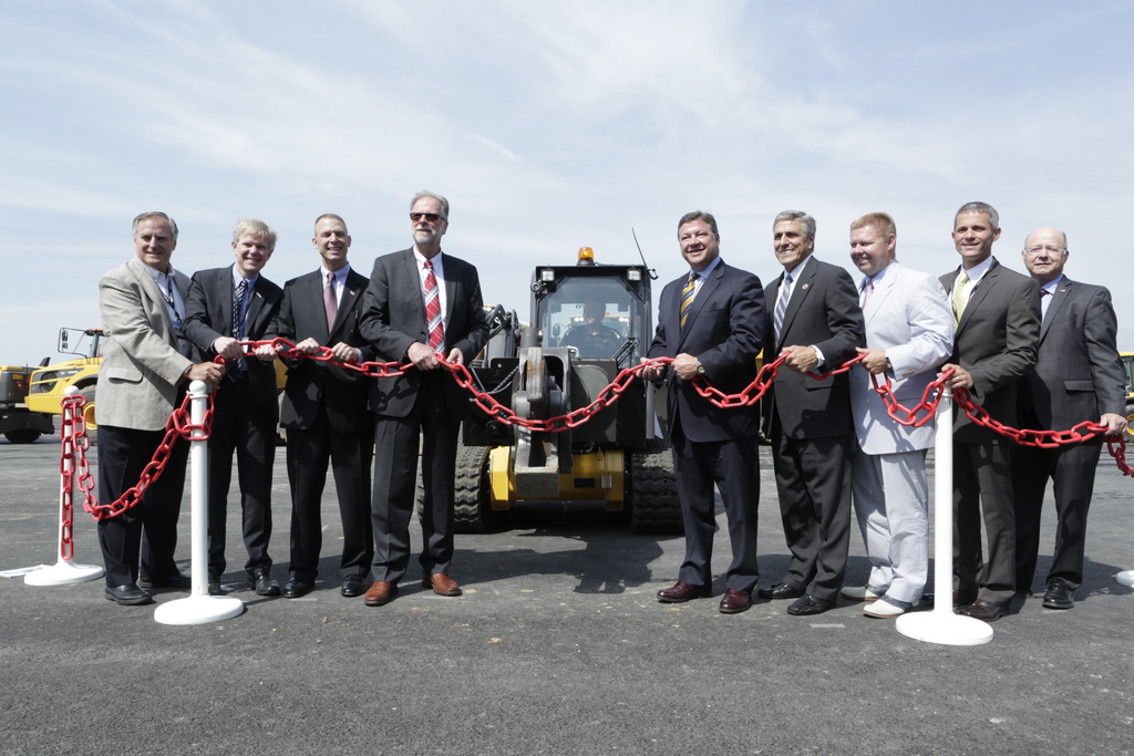 Photo Volvo Ce Inaugurates New Customer Center