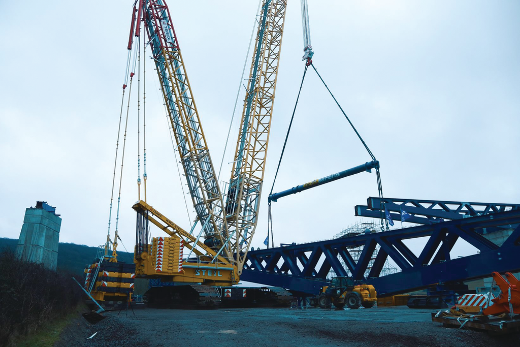 To lift the 14 loads, Steil's team erected the Superlift 3800 crawler crane in a SSL1 configuration with a 236-foot main boom, 551,155 pounds of counterweight on the superstructure, 110,231 pounds of central ballast, and 440,924 pounds of counterweight on the superlift tray.