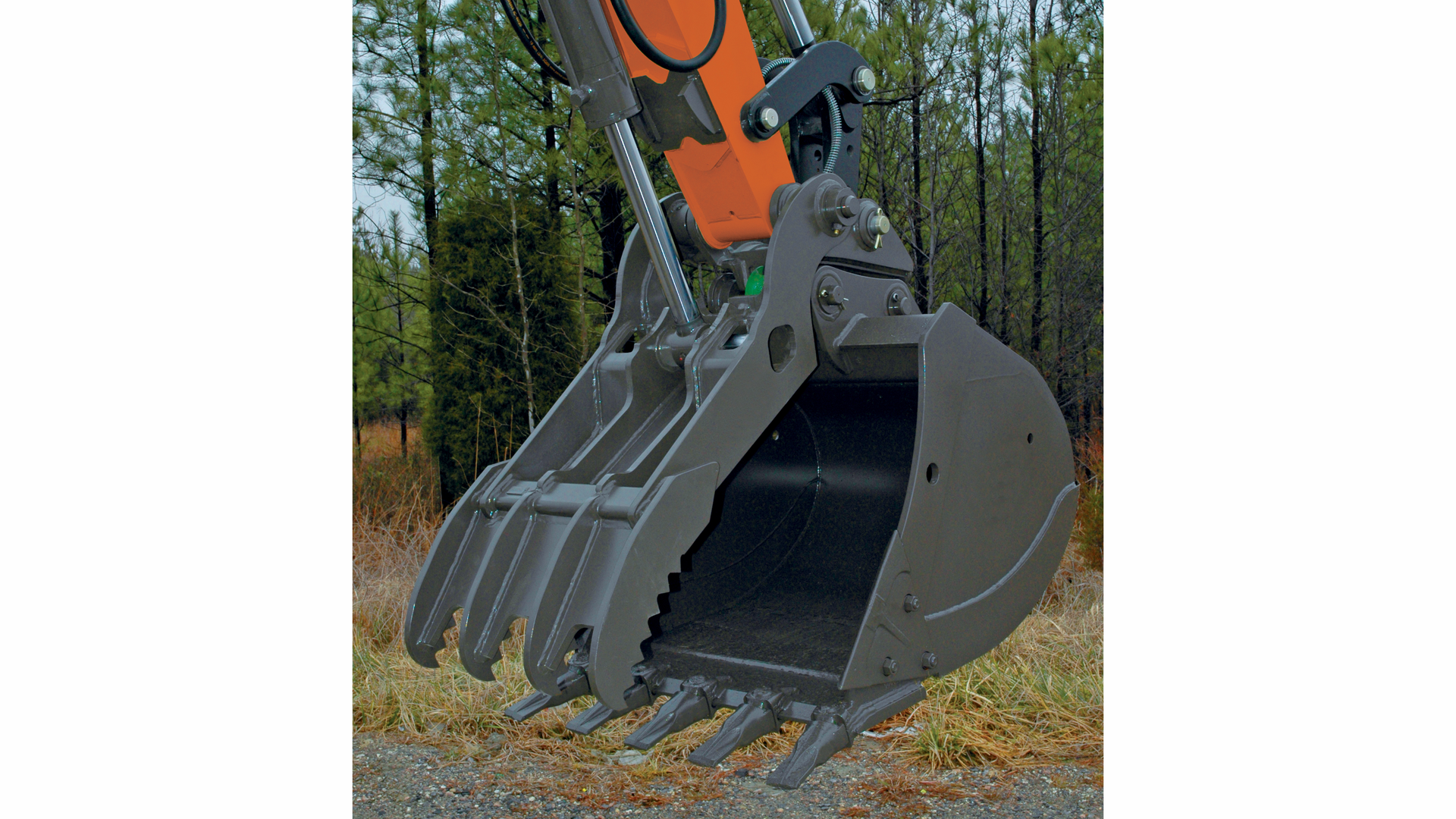 The combination of the excavator with its pin-on clamp has improved the crew’s productivity and profitability compared to previous equipment solutions.