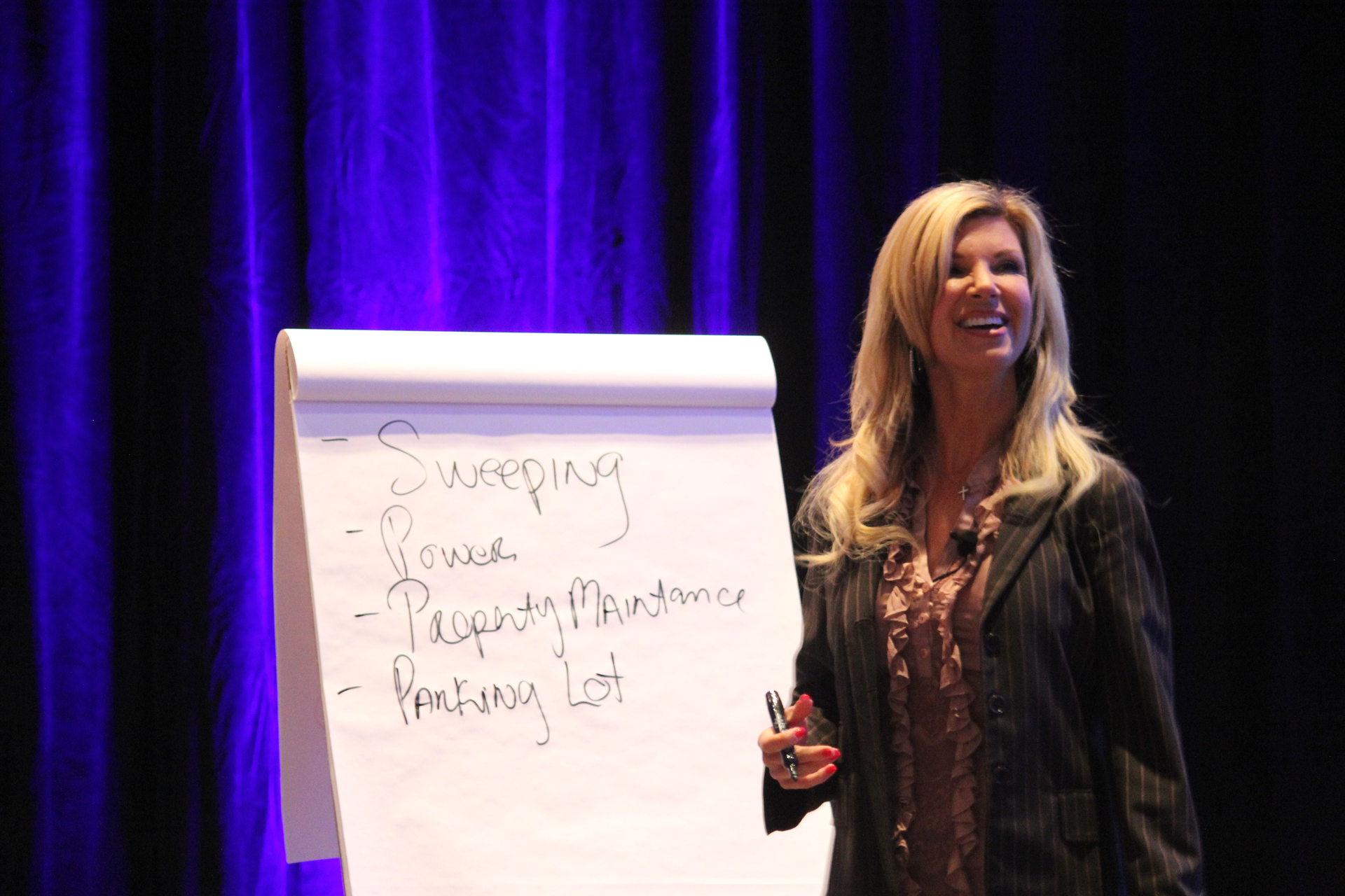 In addition to benchmarking analysis and number crunching based on figures provided by 1-800-SWEEPER members, the Sweeper Summit featured a “how to” presentation on the most effective use of LinkedIn by Nancy Drew, Drew & Associates.