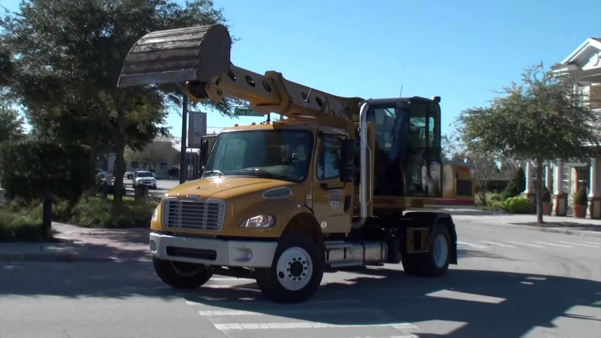 Video: Gradall Discovery Series Crossover Excavator Introduction