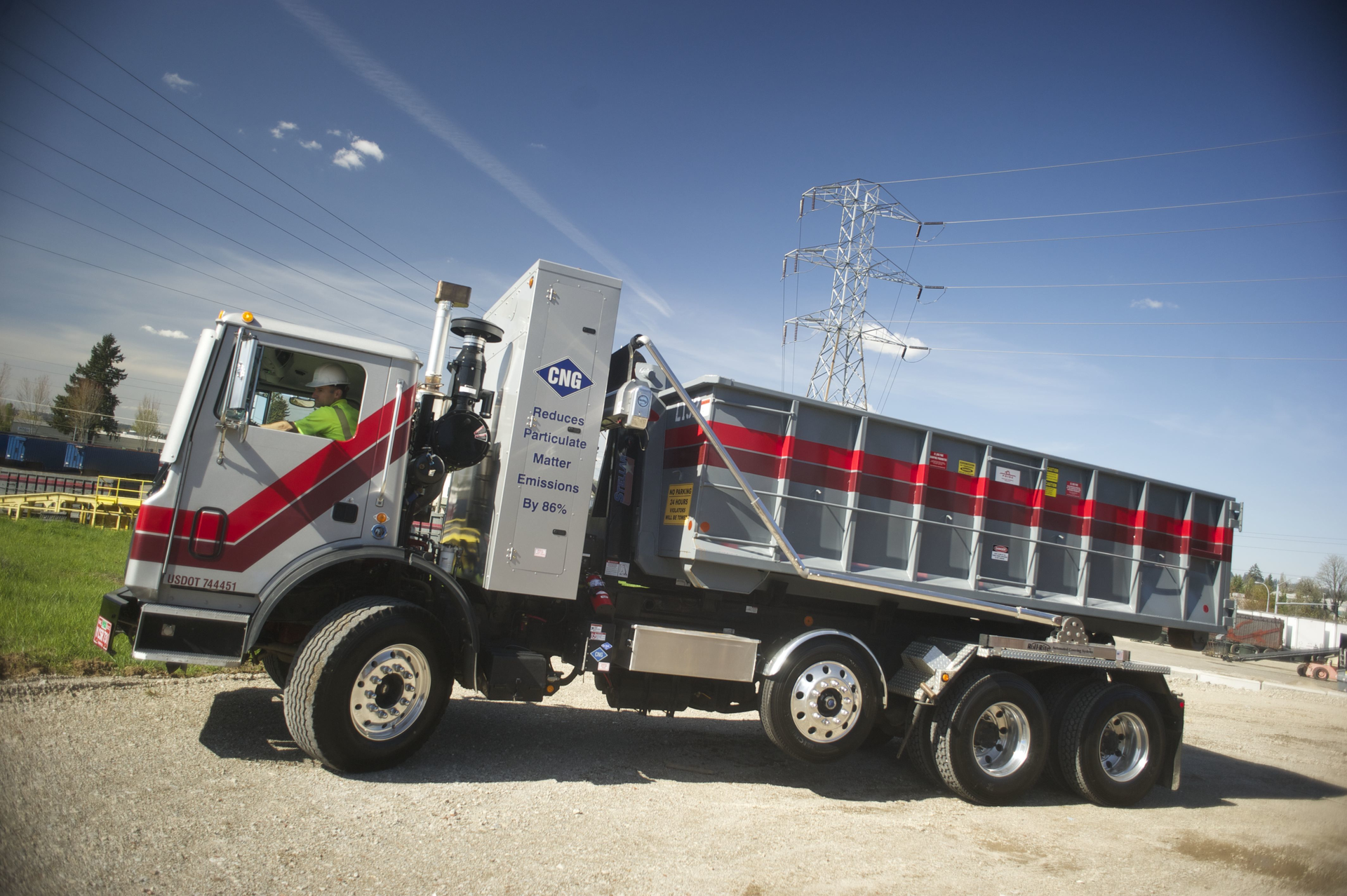 McNeilus Truck & Manufacturing, Inc. announced that Pride Disposal of Portland, Oregon, has selected NGEN CNG Systems and Services by McNeilus for its newest fleet of roll-off trucks.