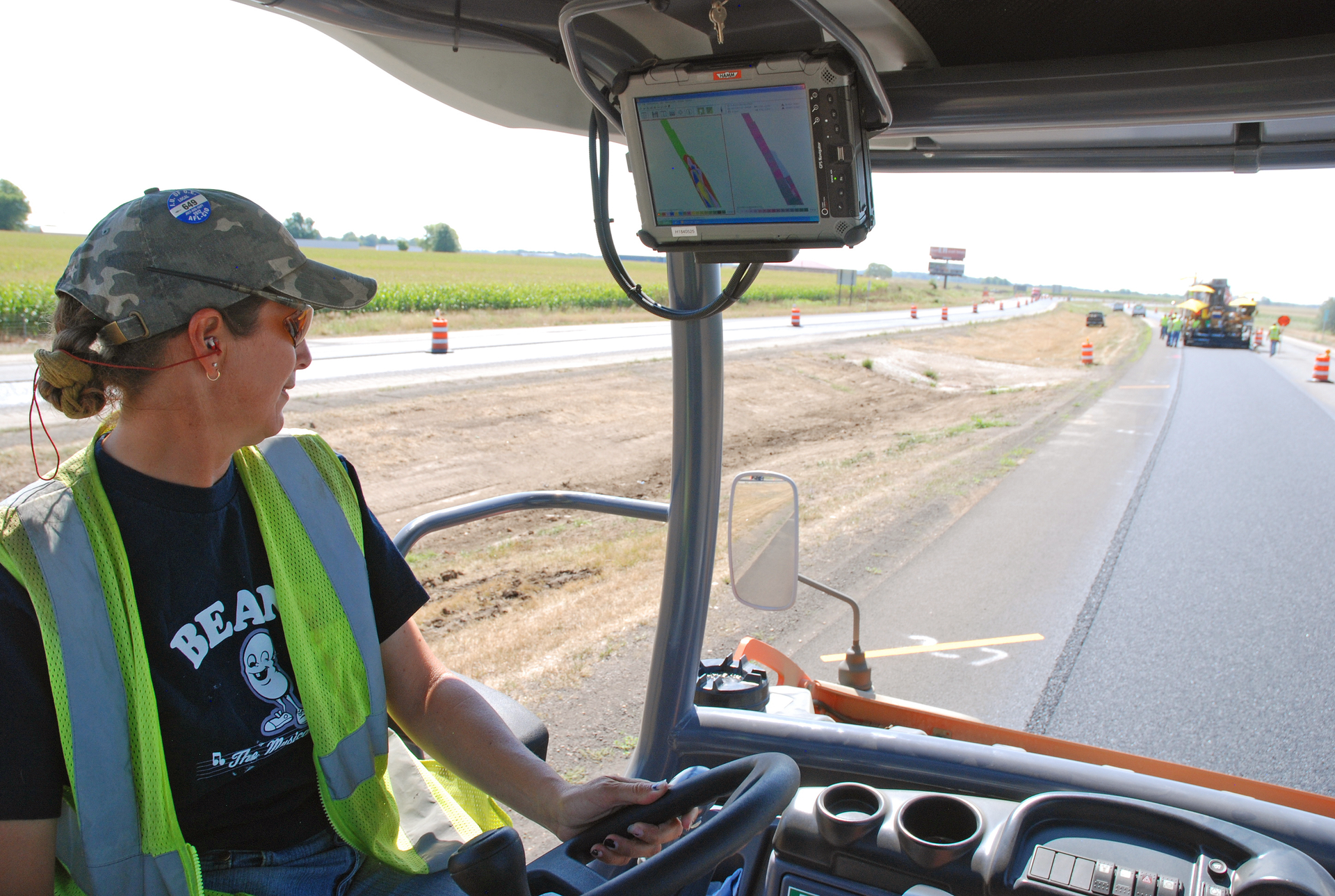 IC works by outfitting vibratory rollers with instrumentation that’s fed to a documentation and feedback control system that processes compaction data in real time for the roller operator.