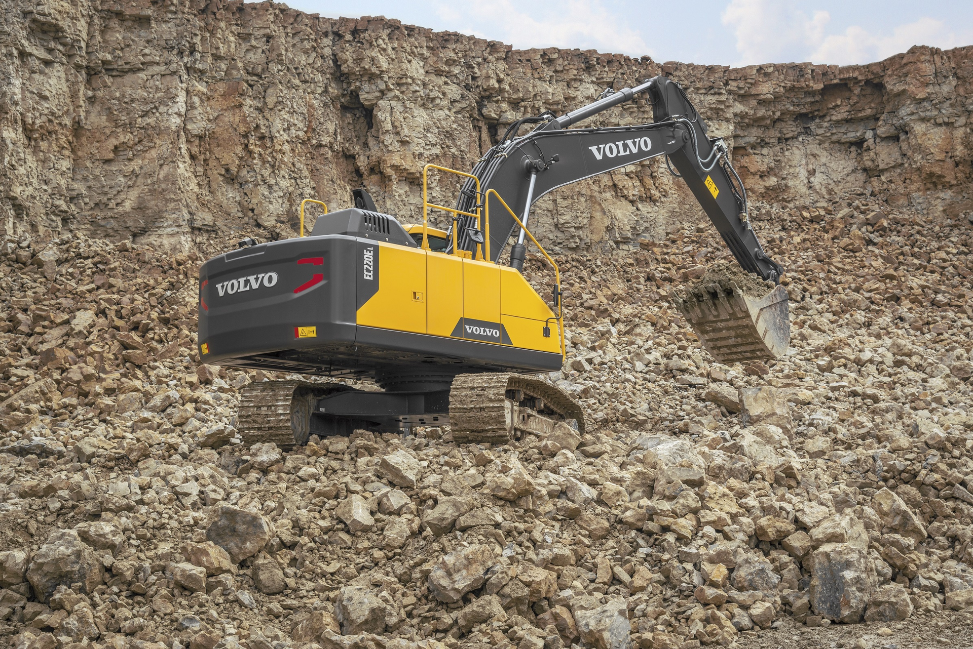 Volvo EC220E 552e957a8a8eb