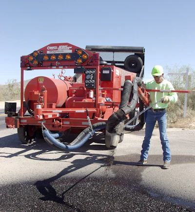 2015 05 Crafco Magnum Spray Patcher Demo 1 554bada233023