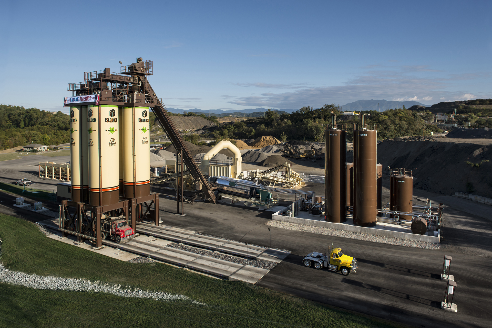 Charles Blalock & Sons uses a long-term storage solution for a variety of mixes to meet its customers’ needs at its asphalt plant on Park Road in Sevierville, TN.