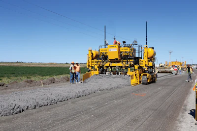 Paulsen Inc., based out of Cozad, NE, brought in its new GOMACO two-track GP-2400 paver with Leica Geosystems 3D guidance system for the half-width overlay on Darr Link, an important road connecting Interstate 80 with Highway 30.