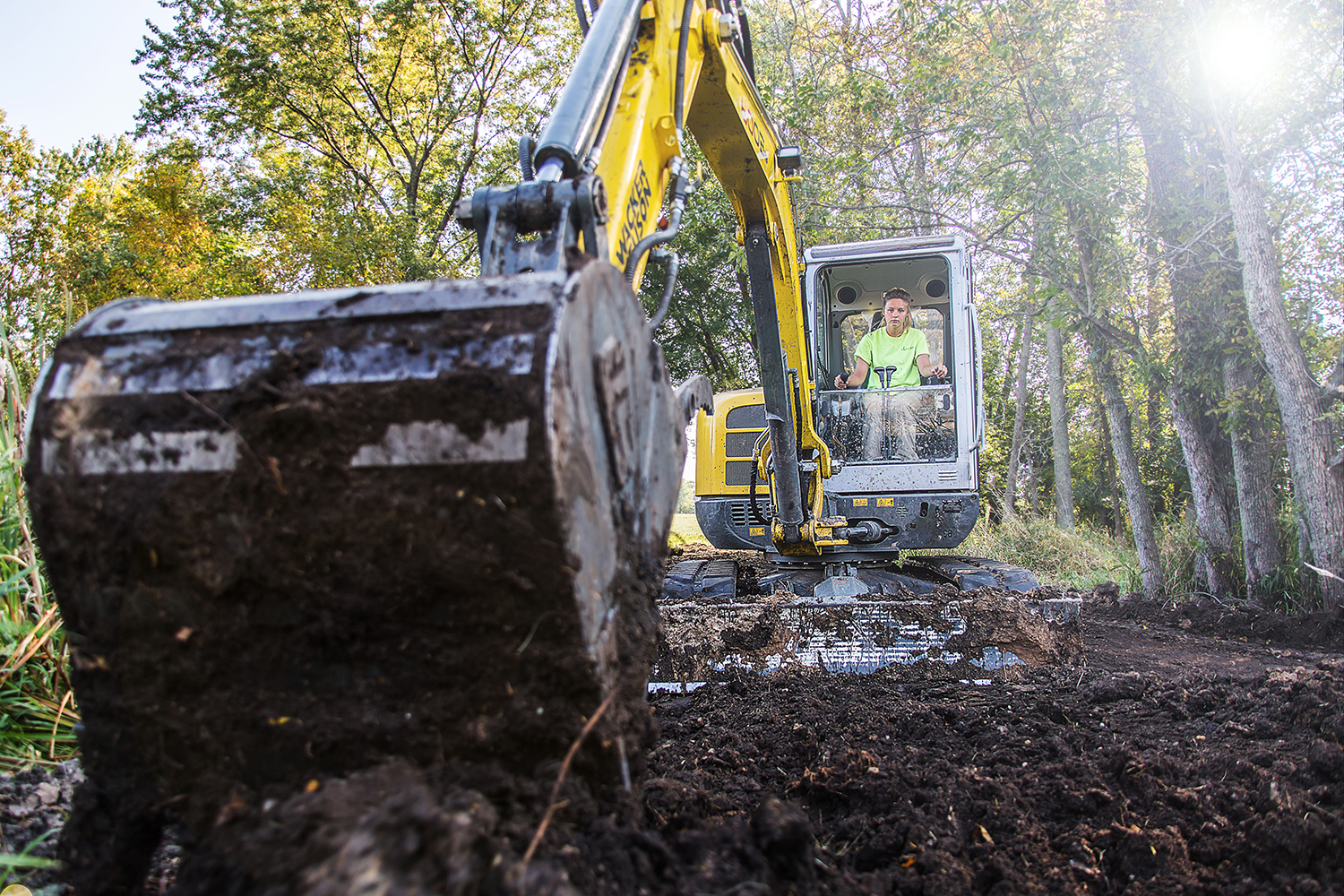 While traditional construction methods and equipment may have worked within the scope of this project, So101 chose the zero footprint method and compact equipment because it better meets their vision of construction and the intent of The Ulao Creek Partnership.