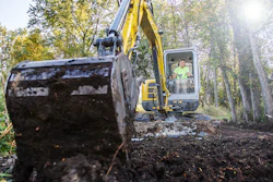 While traditional construction methods and equipment may have worked within the scope of this project, So101 chose the zero footprint method and compact equipment because it better meets their vision of construction and the intent of The Ulao Creek Partnership.