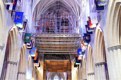 The QuikDeck segments were used as working surfaces at the perimeters of the platform facing the nave, great choir and transept areas.