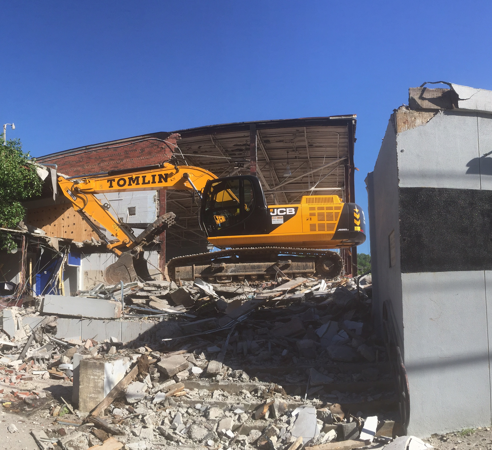 Tomlin Excavating FullSizeRender 555dfac8f0b36