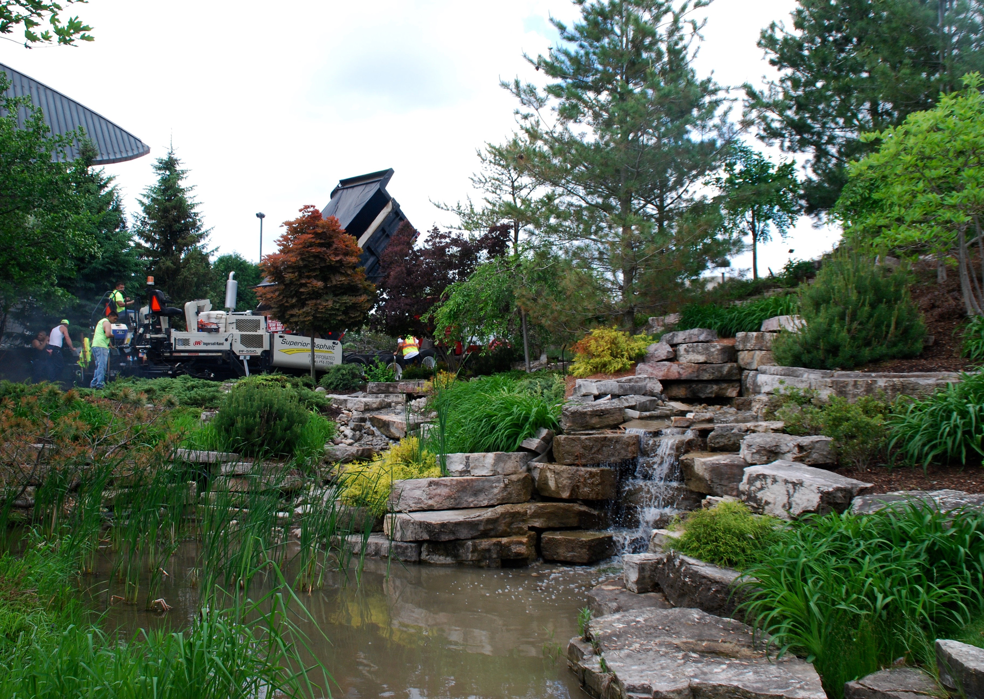 As one of the nation’s most significant sculpture and botanic experiences, Meijer Gardens includes Michigan’s largest tropical conservatory; five indoor theme gardens; outdoor gardens, nature trails and a boardwalk.