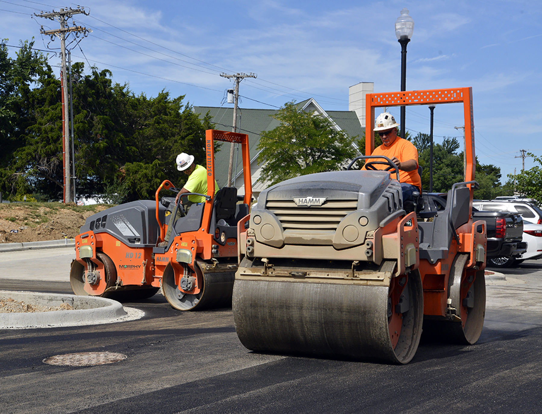 The Compact Line HD 12 VO and HD 14 VO rollers speed compaction using Hamm oscillation technology.