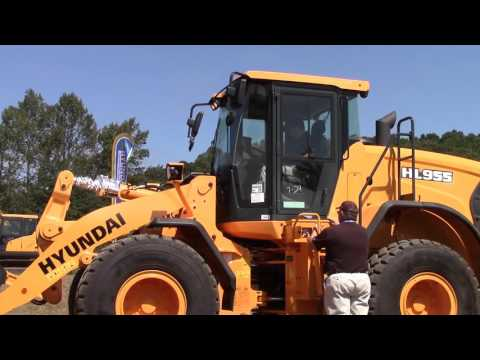 [VIDEO] Hyundai's HL955 Wheel Loader Improves Upon the Previous 9A Model