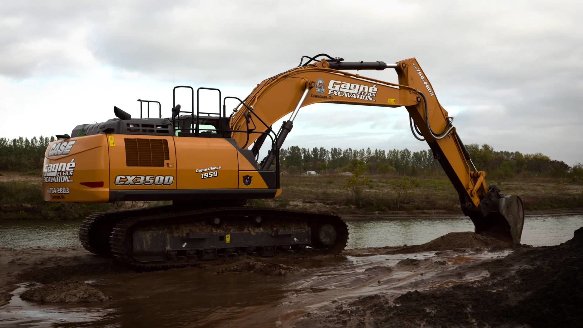 Video: Case CX350D Works More, Burns Less for Gagne Excavation