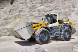 The XPower driveline allows continuous regulation of acceleration in all speed ranges without noticeable gear shifting or interruption in tractive force.