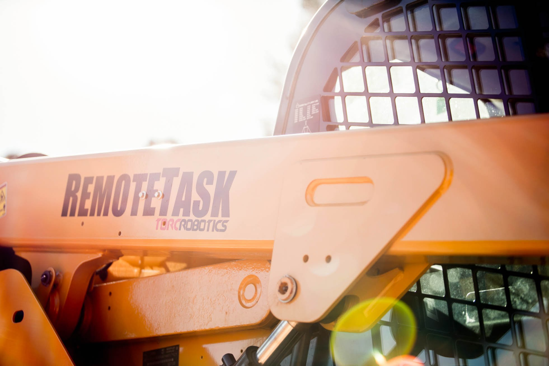 [Video] RemoteTask by TORC Robotics Developed Specifically for Cat D Series Loaders
