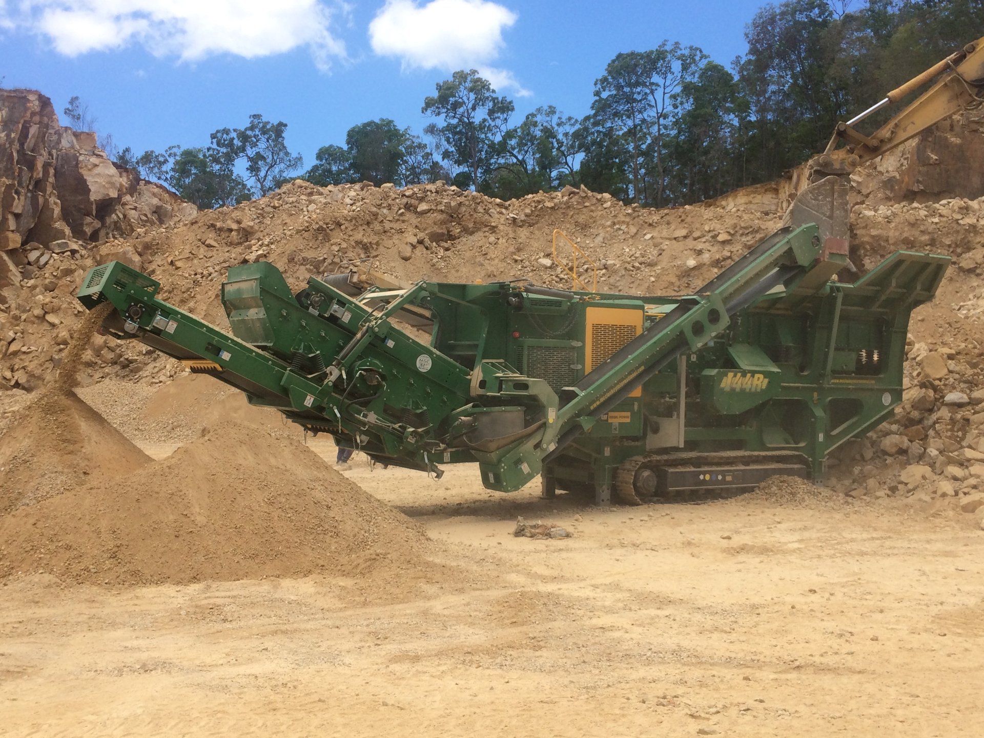 I44R V2 Australia MSC Group 2015 2 5717eb1191eff