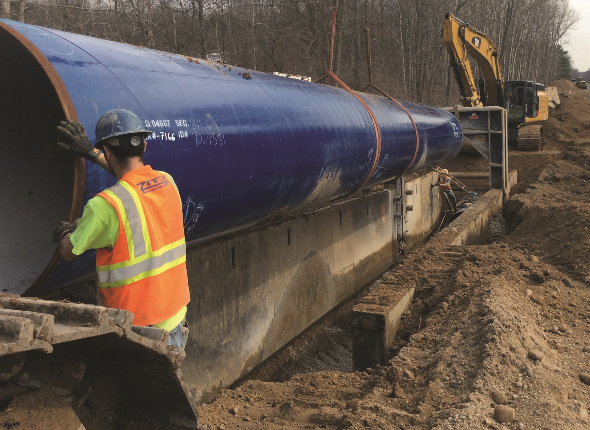 Zito Construction is installing 50-ft.-long sections of 60-in.-diameter steel spiral-weld pipe 13 miles along the main transmission line of the KWA pipeline project. The boundaries of the new water supply will encompass over 2,400 sq. miles and over a half million people.