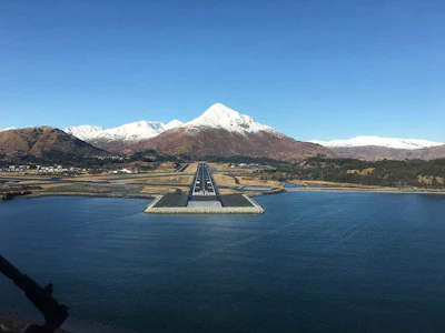AK runway 1 5796212f27c0c