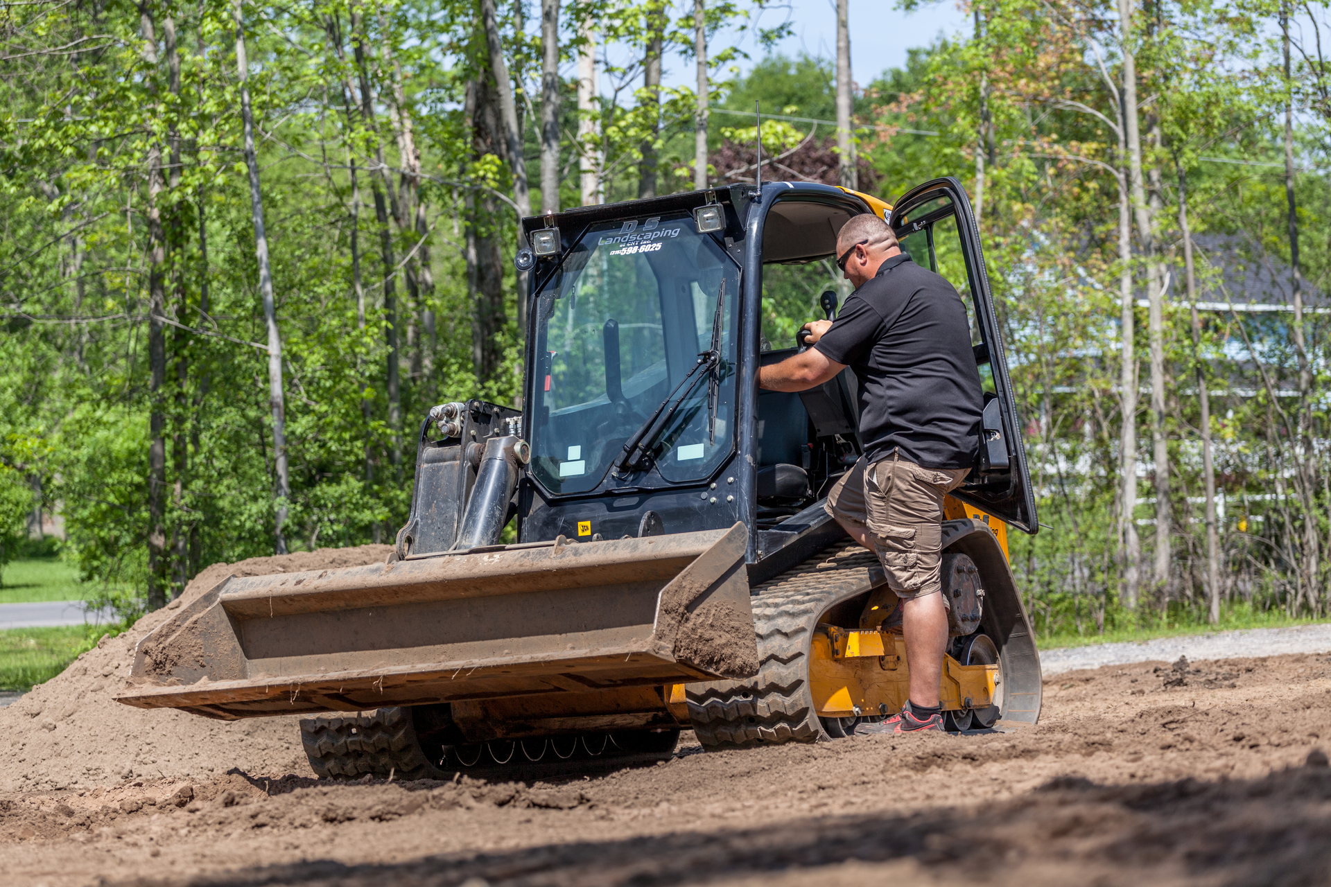JCB D S Lanscaping 6222 5792100de1466
