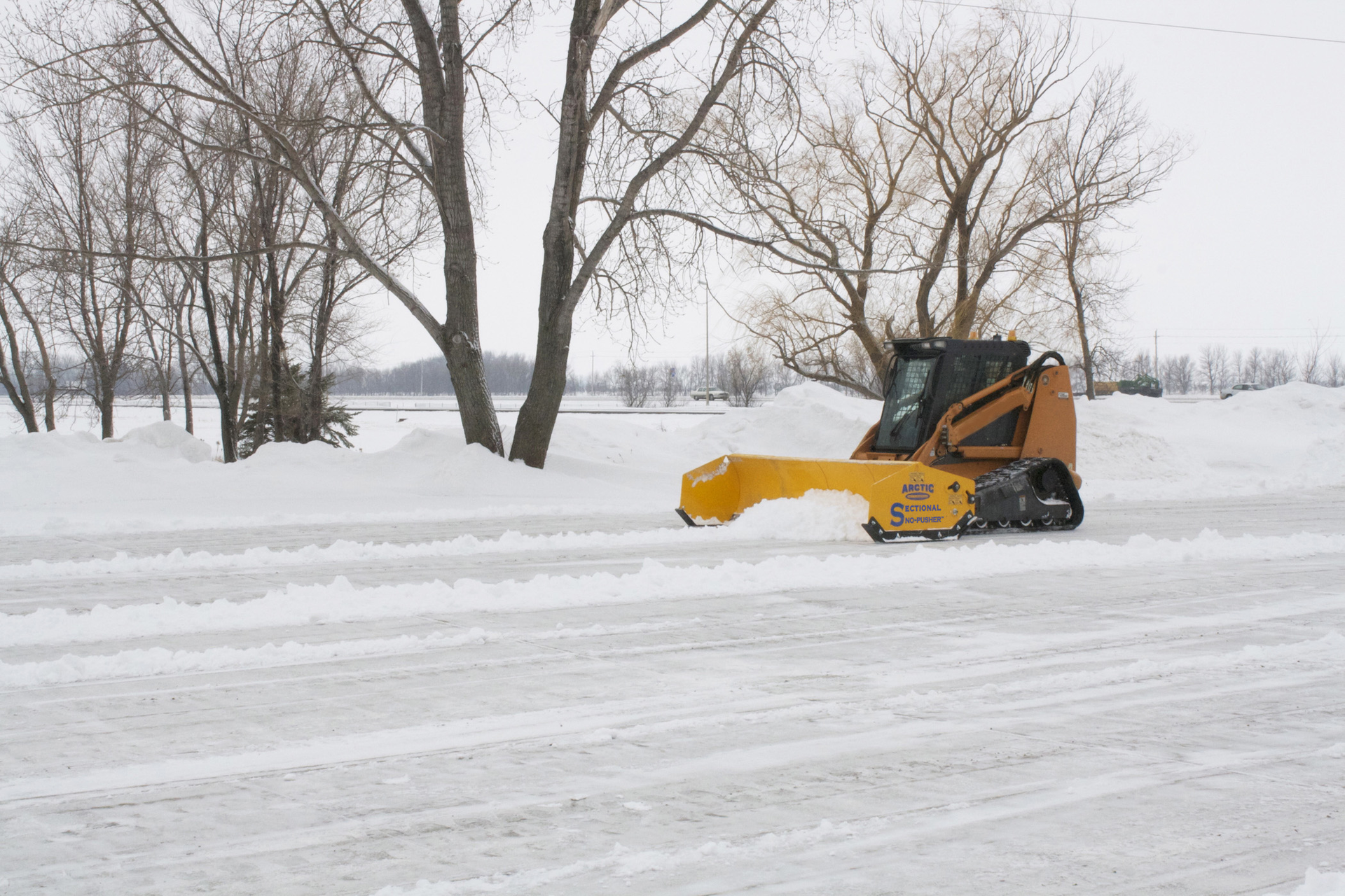 To get the most out of seasonal services, construction contractors need to consider their equipment’s efficiency and ability to accurately and precisely clear their customer’s properties in as few passes as possible.