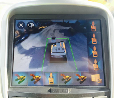 Hyundai AAVM Monitor View 58d54fc5e3993