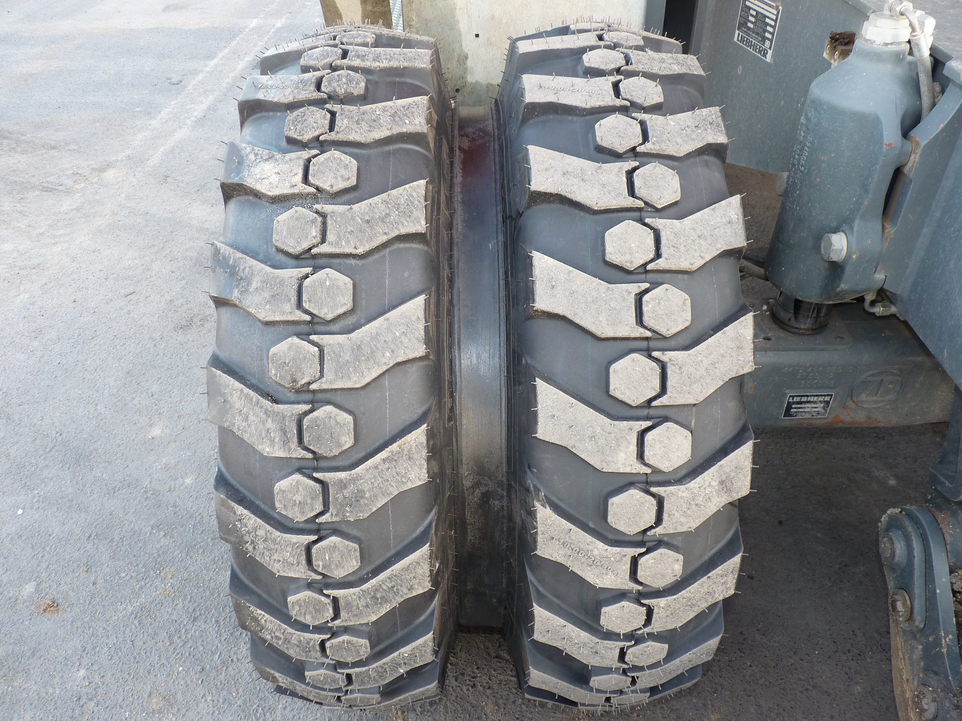 Michelinpowerdiggerdualapplication 591b4d189d8c4