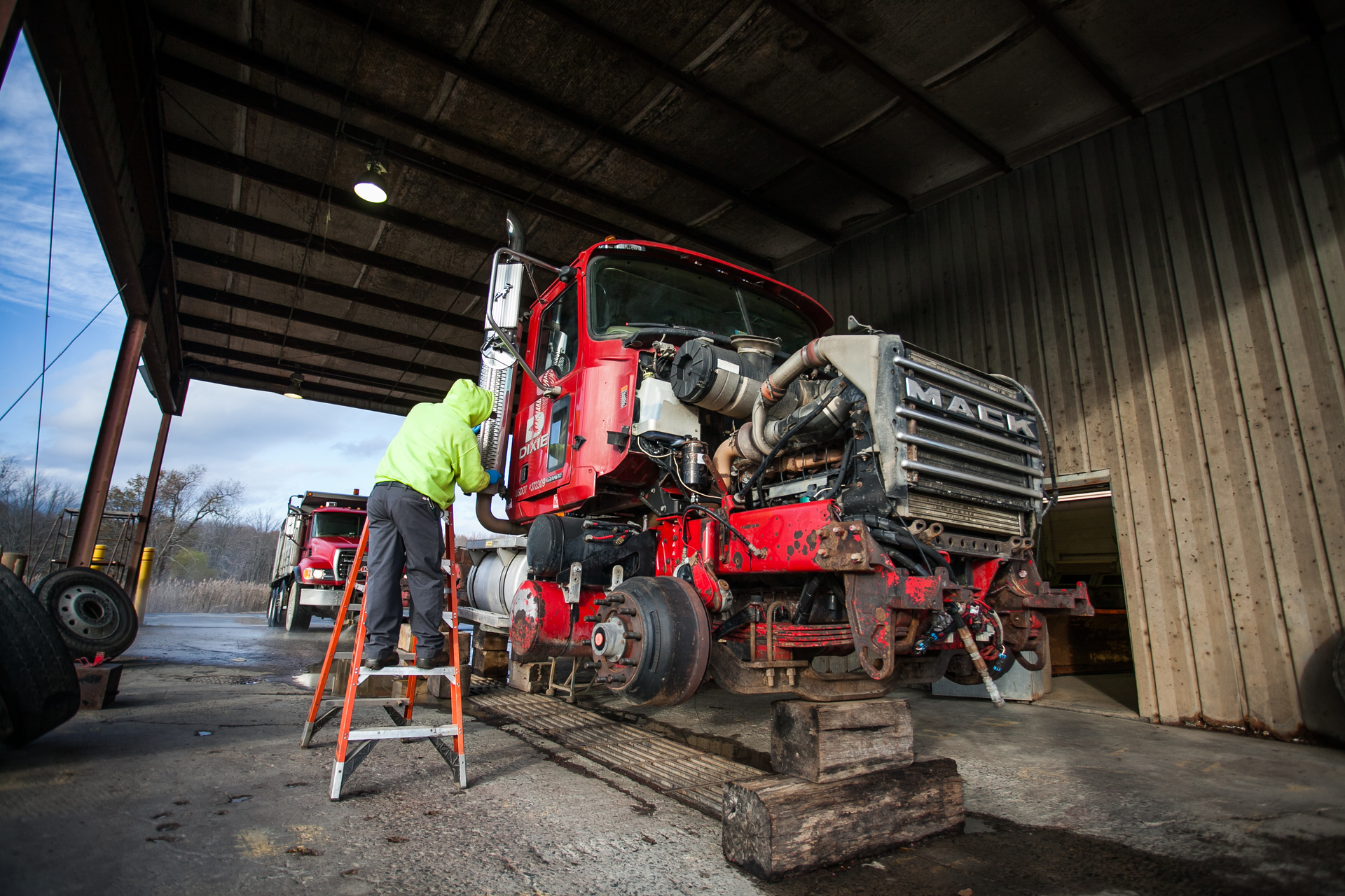 Construction companies and equipment distributors are evolving their service practices to include paperless workshops to improve efficiency.