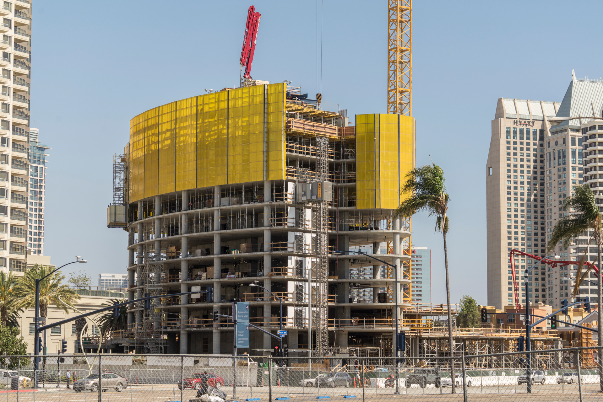 For the Pacific Gate project, contractor Morley Construction first thought the Doka Super Climber was too big and complex but soon realized it was exactly what was needed for the job.